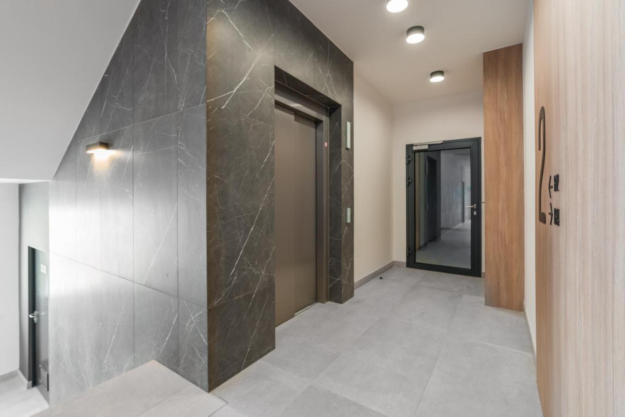 Old Town Apartments Podgorze By Noclegi Renters Poznan Bagian luar foto
